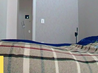 Oqlanın boyuk siki qizin balaca pisiyini incidir qız daha sikismek istemir