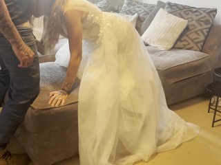 builder gets customer to put her wedding dress on and breeds her before husband gets home