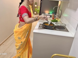 Indian Big Ass Bhabhi Hardcore Fuck in Kitchen for Starving Dick