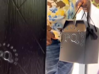 Two bisexual Stepsisters enjoyed the delivery guy when he brought the package 📦 to thier apartment