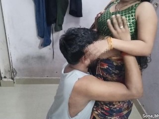 Indian wife ki sexy saree me gaand chudai. Indian anal sex in saree.