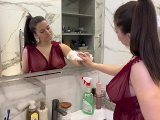 Sexy Housemaid is Teasing With Closeup Pussy, Big Boobs And Juicy Ass When Cleaning Bathroom