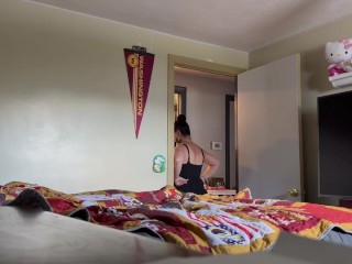 Step sister wanted me to fuck her ass while we aren’t home alone