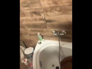 I masturbated in bath tub with peed down jacekts
