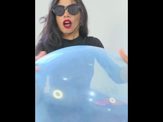 Marianna BDSM destroys all her balloons (full video on C4S / MV / OF / Membersite)