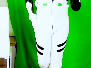 Cosplay Rei Ayanami Moves in Silence – Only the Sound of Her Suit