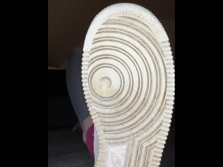 Get on your knees and lick her clean! (Full Video on OF / V361)