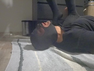 After cleaning my shoes, I cleaned his mouth with my pee.