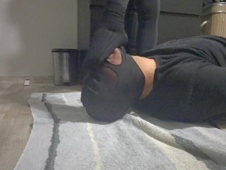 After cleaning my shoes, I cleaned his mouth with my pee.