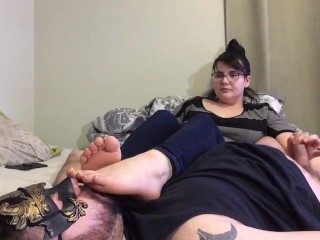 Homemade Foot Sniffing HJ from Nerdy College Teen in SWEATY Purple Socks !