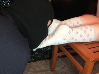 kelly_feet dirty socks worship, smell socks and foot mistress sniffing