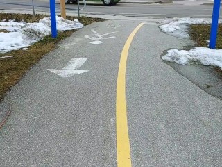 Girl Wets Her Panties out on the Town