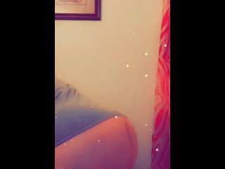 Twerking my big ass again, want more private videos Snapchat me for info 