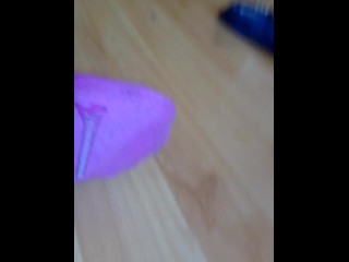 I cum on her Teen soles ( in sneakersocks)