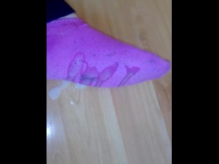 I cum on her Teen soles ( in sneakersocks)