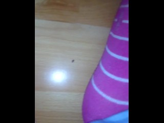 Teen Babe show me her cute feet in pink socks