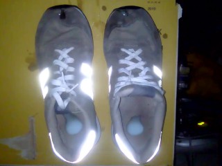 I cum on stepsister's sneaker