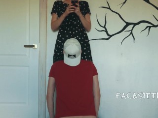 Mistress orders to lick pussy to orgasm while reading a book, cunnilingus in the office –Facesitting