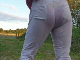 AliceWetting - Watch me squat and wet myself right in front of you like a good girl ;)
