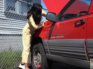 Stuck Fetish on Labor Day - Viva Athena gets stuck in a truck.