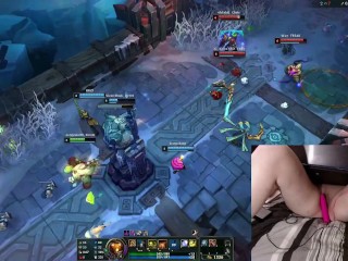 GER Gamer Girl playing LoL with a vibrator between her legs League of Legends #21 Luna