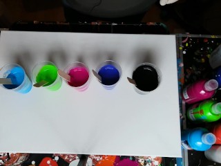 Bunter Sex und Acryl pouring