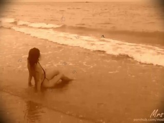 Hot Busty 1920s Vintage Style Beach Babe takes off Bikini