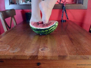 Crushing watermelon with nylon feet trailer