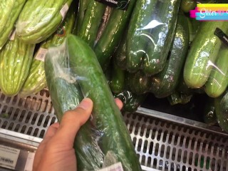 (4K) (VlogSex) Cucumbers Squirting On A Huge เธอบอกเอาแตงกวาไปผัด ที่ไหนได้เอาไปยัดหีแทน