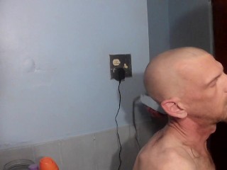 Baldbabey shaves his head