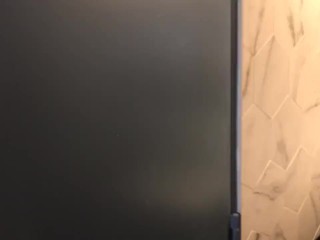 A hot shower -xiaoyu 