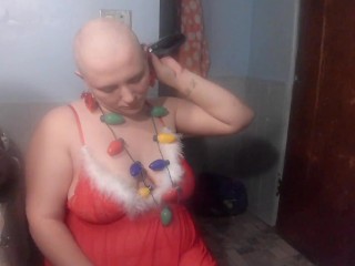 Holiday headshave blowjob