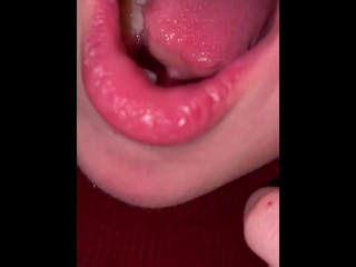 Mouth tour. Uvula and teeth 