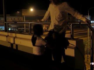 4k thai Fuck student on a footbridge at night. พานักศึกษากลับบ้านตอนดึก เงี่ยนเลยแวะเย็ดบนสะพาน