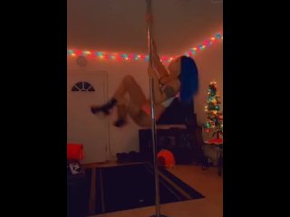 Pole dancing 