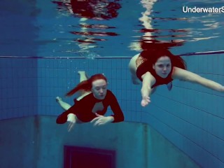 Diana Zelenkina and Simonna sexy brunettes in the pool