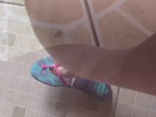 @tici_feet IG ticii feet ticii_feet showing and playing with broken havaianas flip flops (preview)