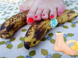 Smashing his Banana with my FEET Food Porn FETISH ASMR