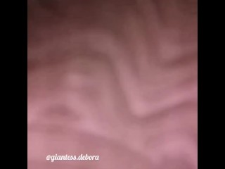 Giganta latina encoge a su novio español (Trailer)