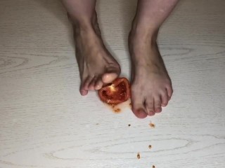 Tomato crush fetish 