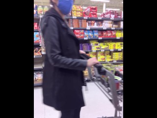 OtakuJennii trying out her new vibrating panties at the grocery store! HD (Vertical Video)