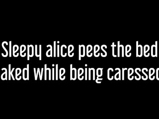 ⭐ Lazy Naked Girlfriend Pees The Bed While Boyfriend Caresses Her!!