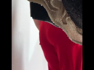 peep in the fitting room