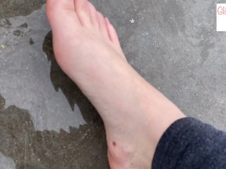 bare foot in the rain, walking, stomping, foot fetish - glimpseofme