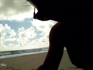 drink pee on the beach in brazil, high risk, i drink more than 3 liters of pee -aprilbigass-