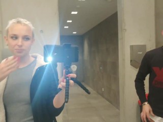 E alla fine questa strafiga arrapata si fa scopare nel cesso di un autogrill Part 3