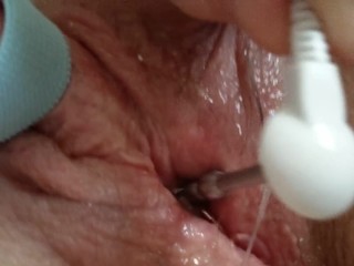 E-stim electric sounding: running a current from my peehole to my little cock