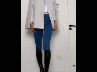 [SFW] Cossdresser showing its high heel boots, jeans + foot worship POV foot fetish