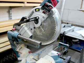 DIY bed 1 - Miter saw disc changing