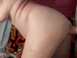 Milf enjoys multiple squirting orgasms